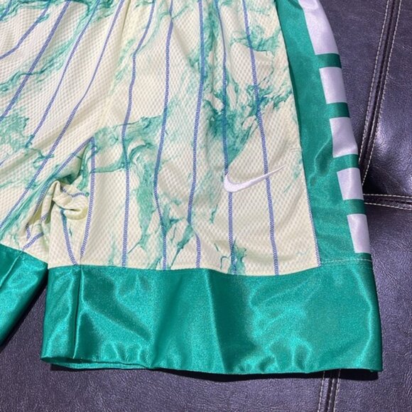 NIKE Dri-fit Elite Kids Printed Basketball Shorts - Picture 11 of 11